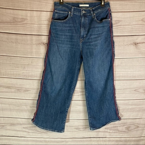 Levi’s Mile High Wide Leg Cropped Jeans with Red Stripe - Picture 4 of 12